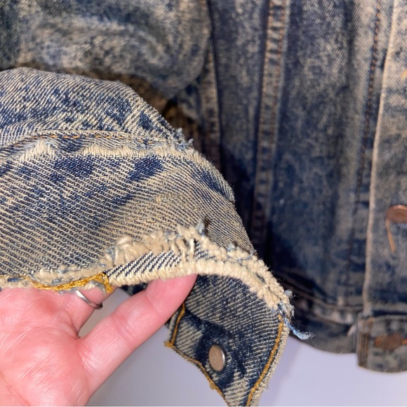Vintage Levis Denim Trucker Jacket Mens Medium Blue Jean Distressed USA Made - Picture 7 of 16
